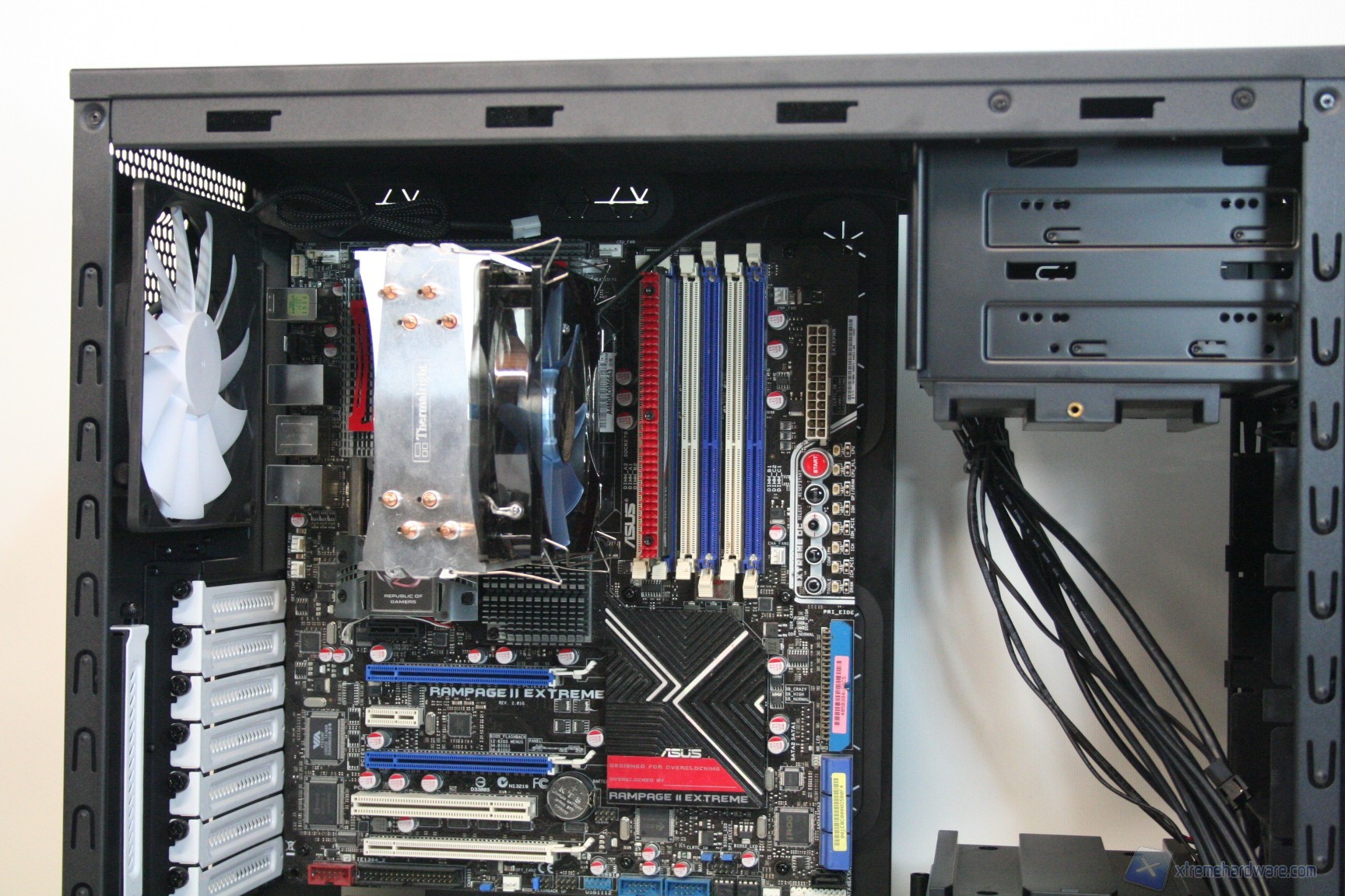 00111 FRACTALDESIGN R4 WWW.XTREMEHARDWARE.COM